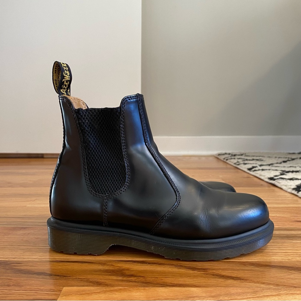 Dr. Martens Smooth Leather Chelsea Boot